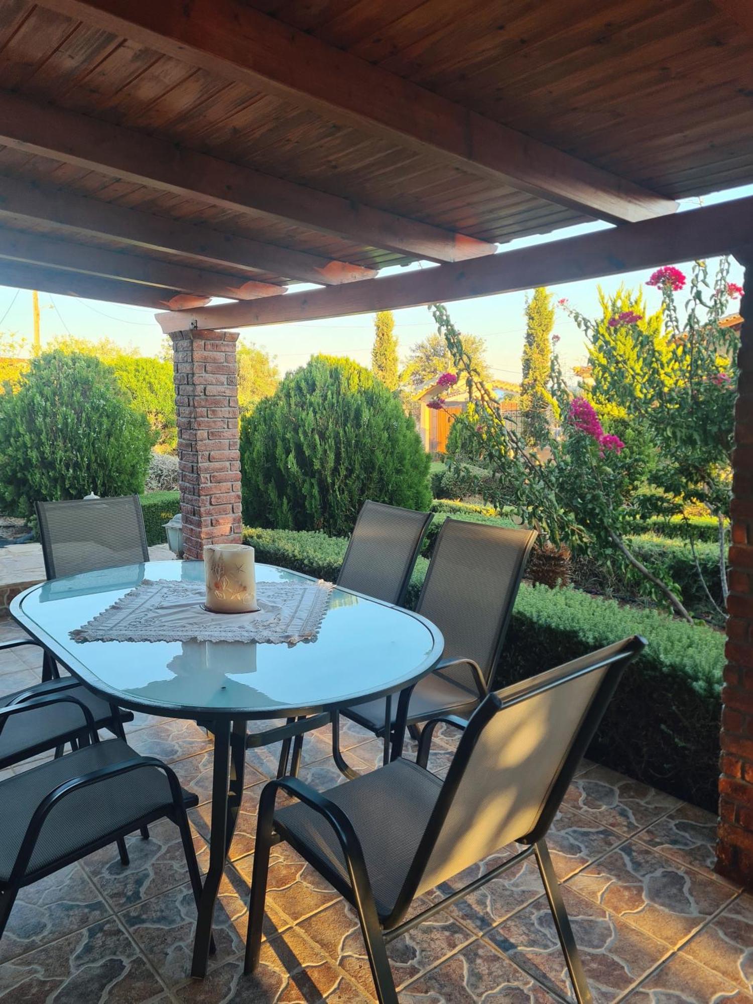Guesthouse Petrothalassa Pórto Héli Kültér fotó